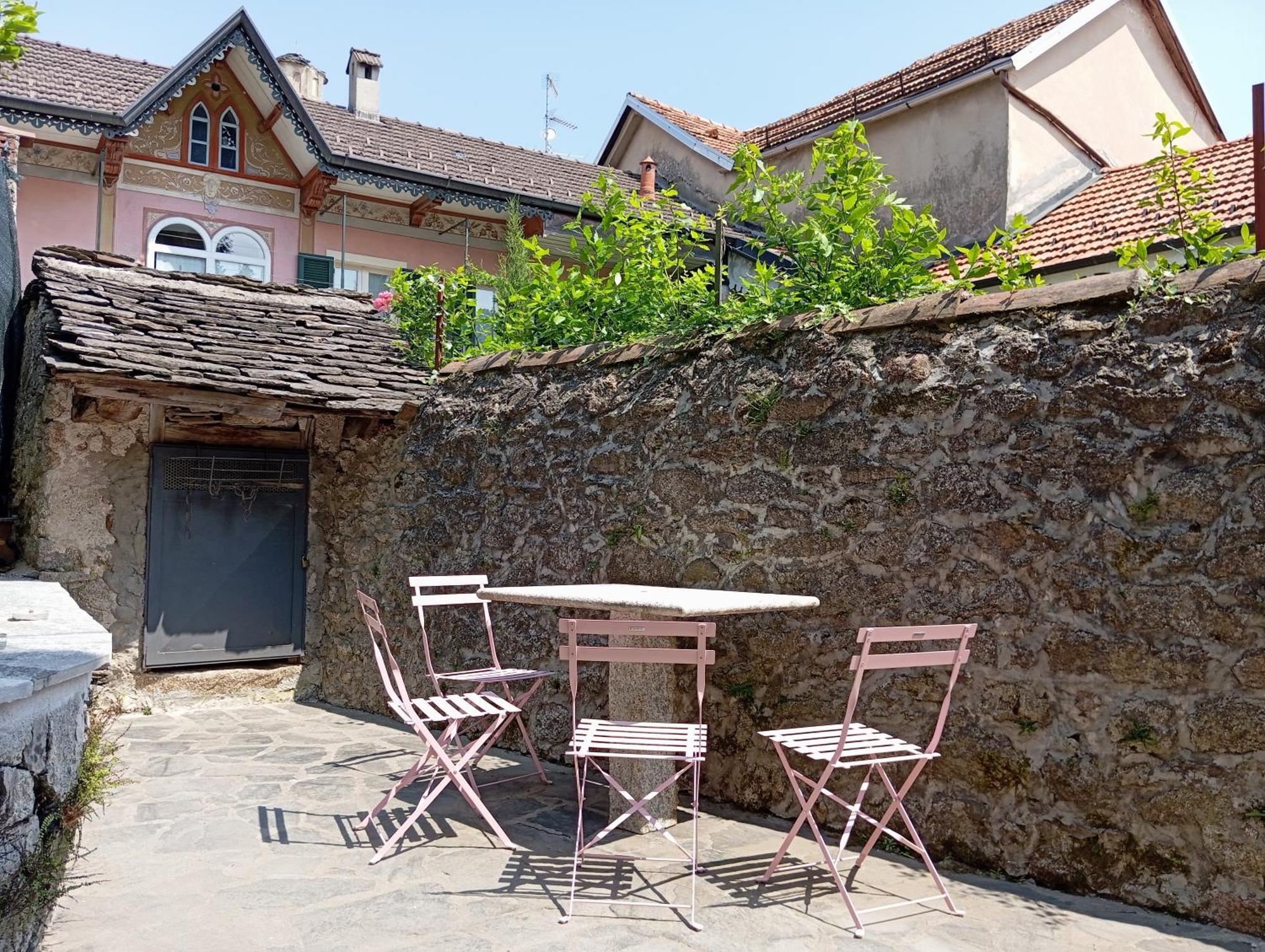 Ortacolorhome Greenhome-Boleto Madonna Del Sasso Exterior photo
